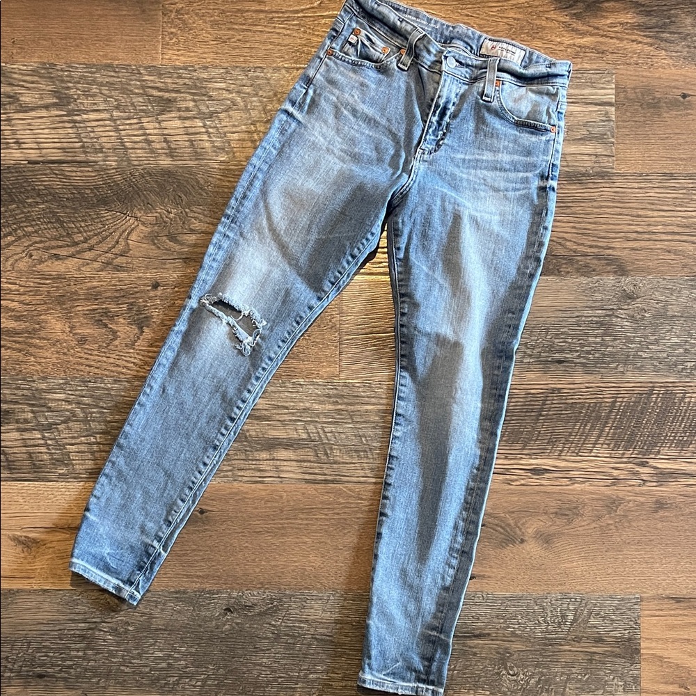 AG Farrah High rise Skinny ankle jeans 28